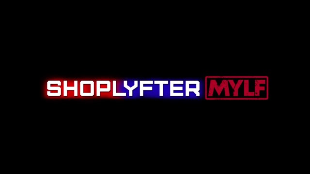 Усилия воровки в кабинете охранника #1